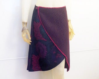 Wieka leaf skirt made of aubergine-coloured and patterned wool