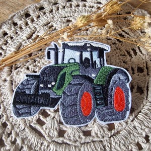 Fendt Traktor Patch zum Aufbügeln  Aufnähen| 14 x 10 cm| Grün
