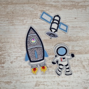 Weltall Raketen Set | Space Set | Stickapplikation | Patch zum Aufnähen und Aufbügeln