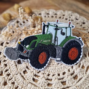 Fendt V 936 Traktor Patch zum Aufbügeln  Aufnähen| 18 x 12,5 cm| Grün