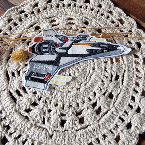 Star Ship Raumschiff Patch | Applikation zum Aufnähen und Aufbügeln | 9,5 x16,5 cm