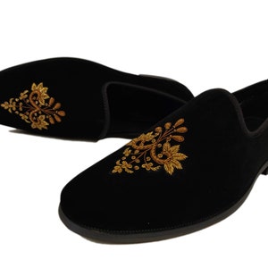 Hand Embroidery Bespoke Zardozi Velvet Slip On Black Velvet Tuxedo Shoes Casual Hand Made Bullion Thread Wedding Loafers Shoes For Men 8002M