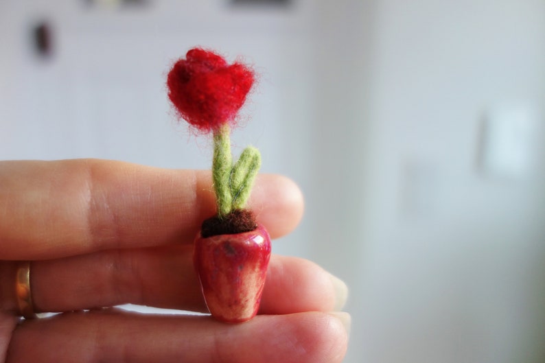 micro felted flower miniature garden plants in ceramic pot for dollhouse for collectors