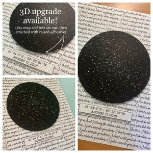 Op de afbeelding: Een zwarte, ronde sterrenkaart met witte sterren, die de co&ouml;rdinaten 41&deg; 34' 6" N / 93&deg; 38' 51" W en de datum 17 augustus 2018 laat zien. De tekst "3D upgrade available! (sky map and text are cut, then attached with raised adhesive)" staat boven de kaart.