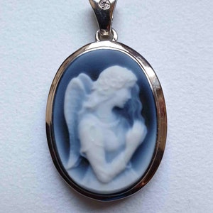 Gemstone pendant angel silver cameo with brilliant image 1