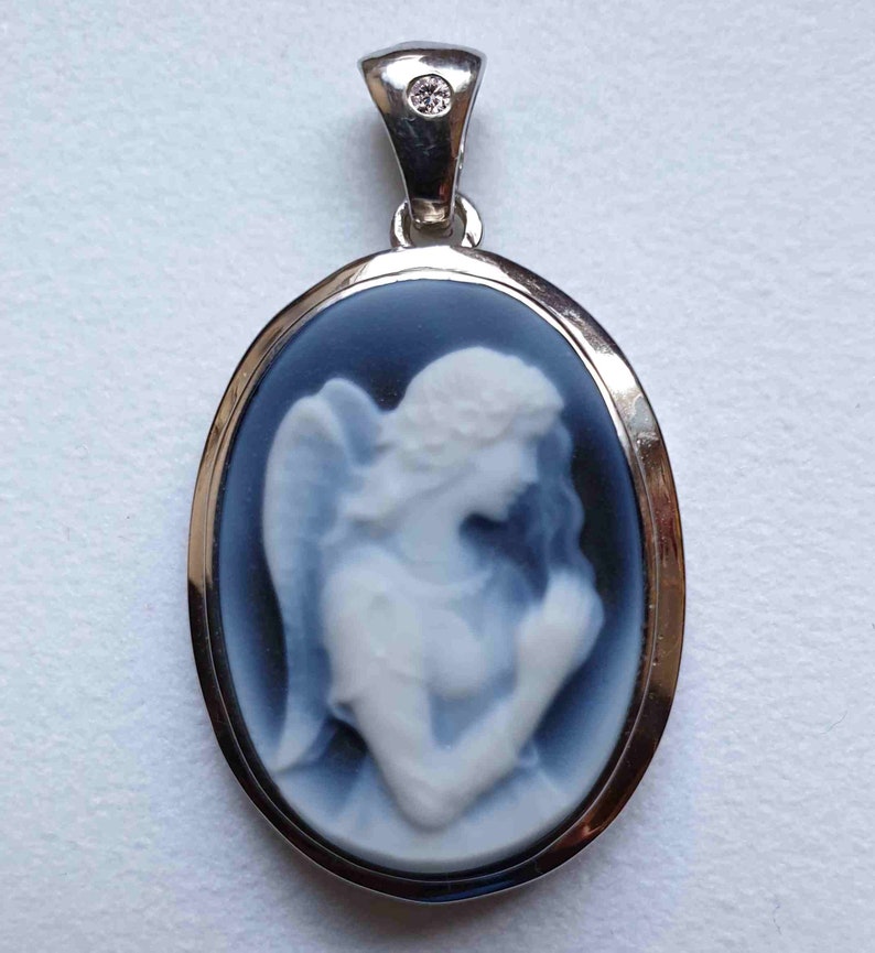 Gemstone pendant angel silver cameo with brilliant image 1