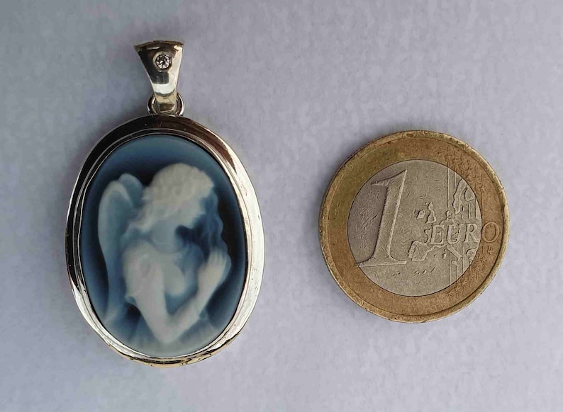 Gemstone pendant angel silver cameo with brilliant image 2