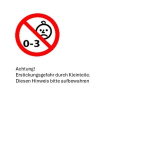 Puede incluir: Un c&iacute;rculo rojo con una l&iacute;nea diagonal que lo atraviesa. Dentro del c&iacute;rculo hay una imagen en blanco y negro de la cara de un beb&eacute; con el ce&ntilde;o fruncido. El texto "0-3" est&aacute; escrito en negro dentro del c&iacute;rculo. Debajo del c&iacute;rculo est&aacute; el texto "Achtung! Erstickungsgefahr durch Kleinteile. Diesen Hinweis bitte aufbewahren."