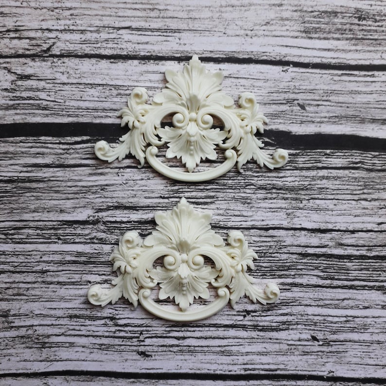 Dollhouse Miniature Column Applique Embellishment