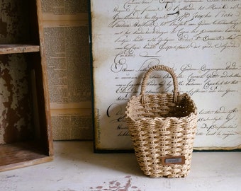 Small wall basket, hanging basket, storage, wicker basket, kitchen, decoration, country house, country, shabby, original,