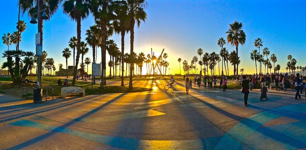 Boardwalk Leggings HDR Lucis Art, HDR Photo taken in Venice…