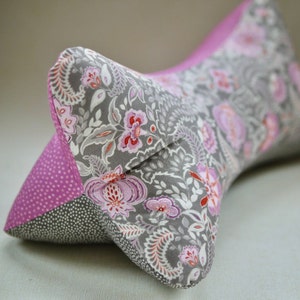 Reading bone pillow, floral taupe-pink-colored, decorative pillow neck pillow, tablet support, bookend, gift idea, gift, pillow flowers