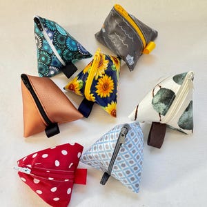 Small pyramid bag, cosmetic bag, odds and ends bag, pouch, treat bag, pacifier bag, small wallet, small items