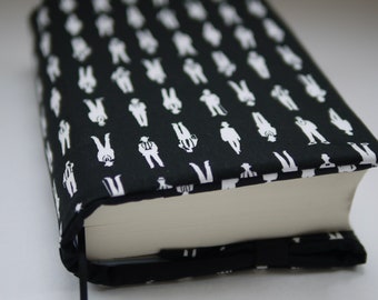 Book cover for paperbacks/bound books for men, book cover made of fabric, book bag black and white, motif men, gentleman, Mr.
