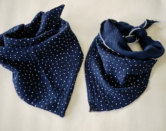 Dark blue baby muslin neckerchief, triangular scarf dots, burp cloth, drool cloth, muslin cloth baby, gift for birth, Christmas