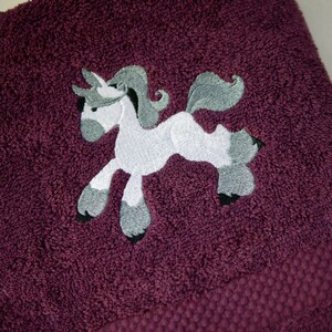 personalized towel, shower towel HORSE berry-colored, embroidery horse, embroidered children's towel with name, gift idea child image 1