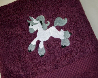 personalized towel, shower towel HORSE berry-colored, embroidery horse, embroidered children's towel with name, gift idea child