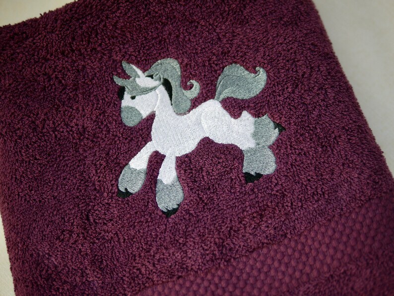 personalized towel, shower towel HORSE berry-colored, embroidery horse, embroidered children's towel with name, gift idea child image 1