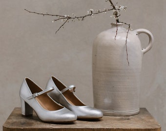 Mary-Jane heels, natural silver leather, mary jane heels shoes, bride shoes, nature lover, silver pumps, wedding shoes