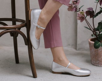 Mary-Jane silberne Echtlederschuhe, Ballerinas im Retro-Stil, handgefertigte Schuhe, abgerundete Zehenschuhe, Brautschuhe, Naturliebhaber, flache Schuhe