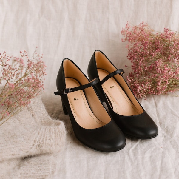 Mary-Jane heels, natural full grain black leather , mary jane heels shoes, retro bride shoes, nature lover