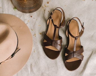Sandalias de cuero marrón chocolate: planos bohemios retro de verano