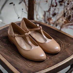 Retro style full grain beige leather ballet flats, t-bar flats, beige shoes, mary jane shoes, gift for her, boho style shoes, nature lover