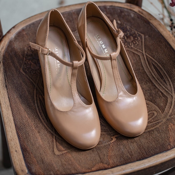 Retro style full grain beige leather, mary jane heels shoes, retro style shoes,  boho bride, boho weeding