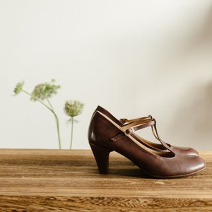 Retro style natural full grain chocolate brown mary jane heels shoes, gift for her, boho style shoes, boho bride image 1