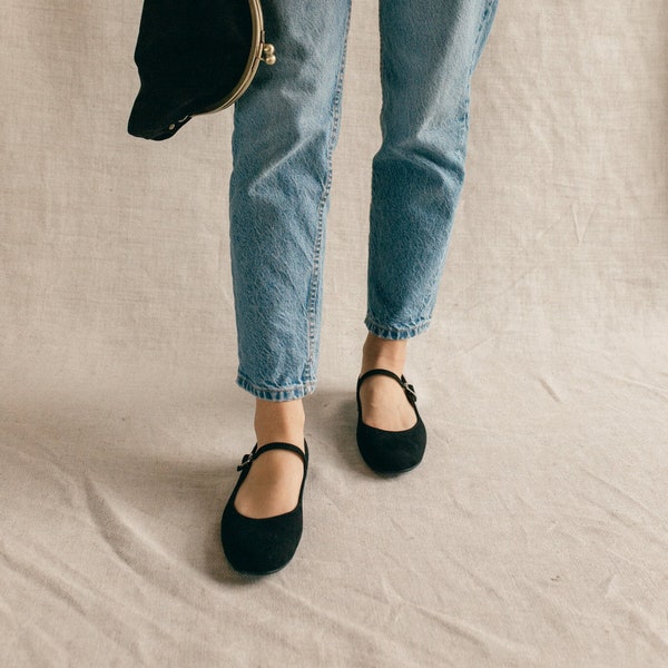 Mary-Jane natural black suede leather shoes, retro style ballet flats, handmade shoes, rounded toe shoes classic style, flat shoes