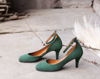 Natural bottle green suede leather classic pumps with straps, high heel shoes, gift for her, classic style, retro style pumps, nature lover