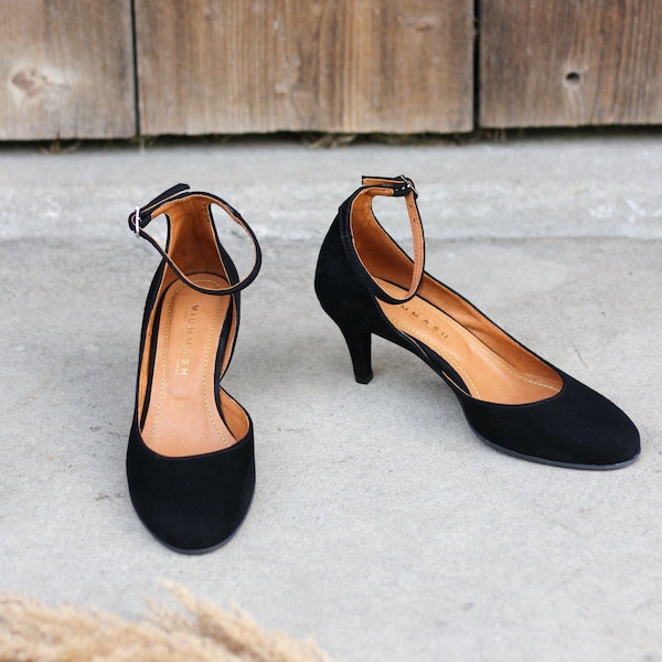 Natural black suede leather classic pumps with straps, gift for her, boho style shoes, retro style pumps, nature lover