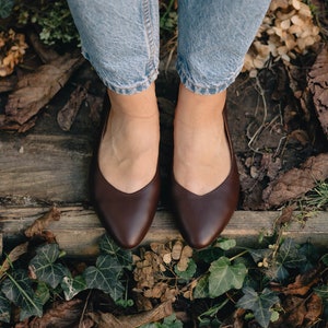 Natural classic full grain chocolate brown leather Mary Janes, gift for her, boho style shoes, nature lover