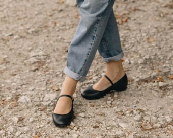 Handmade Black Leather Mary Jane Shoes: Retro Ballet Flats