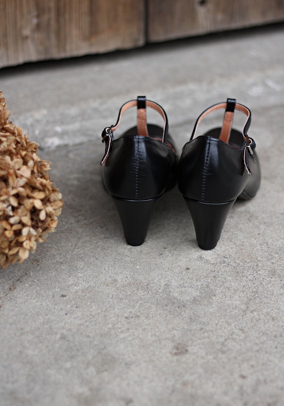 Retro Style Natural Full Grain Black Leather Mary Jane Heels 