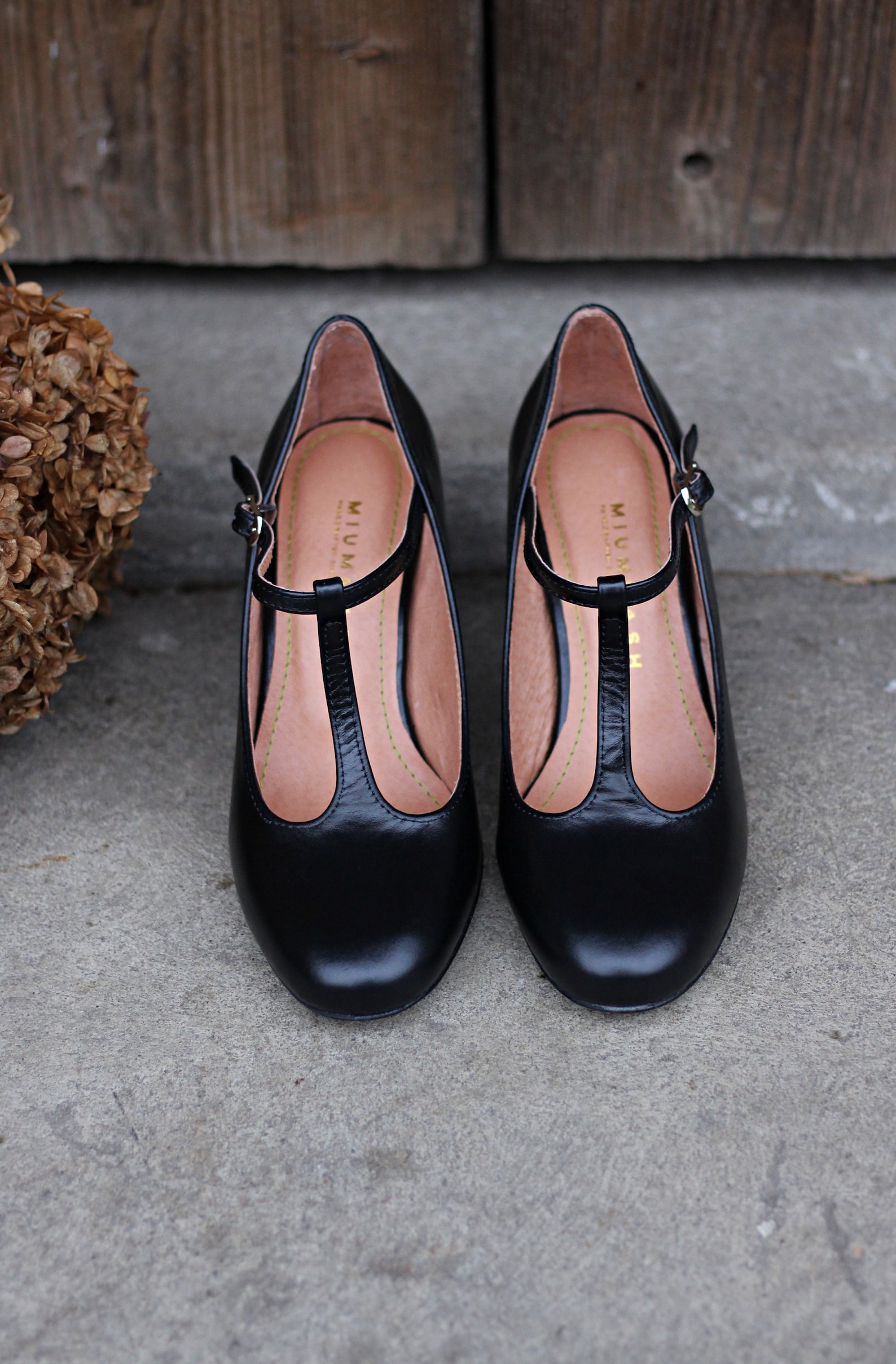 black leather mary jane heels