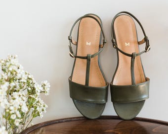 Olive Green Leather Sandals: Retro Boho Summer Flats