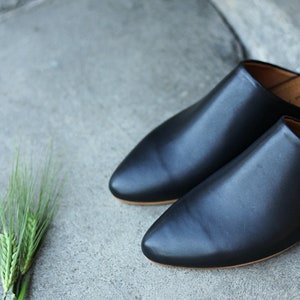 Classic natural full grain black leather Mules, gift for her, boho style shoes, nature lover image 7