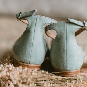 Leder Ballerinas, eukalyptus grünes Leder, Knöchelriemen Wohnungen, Wildleder Ballerinas, Frauen flache Schuhe, Boho Hochzeit Schuhe, Brautschuhe Bild 6