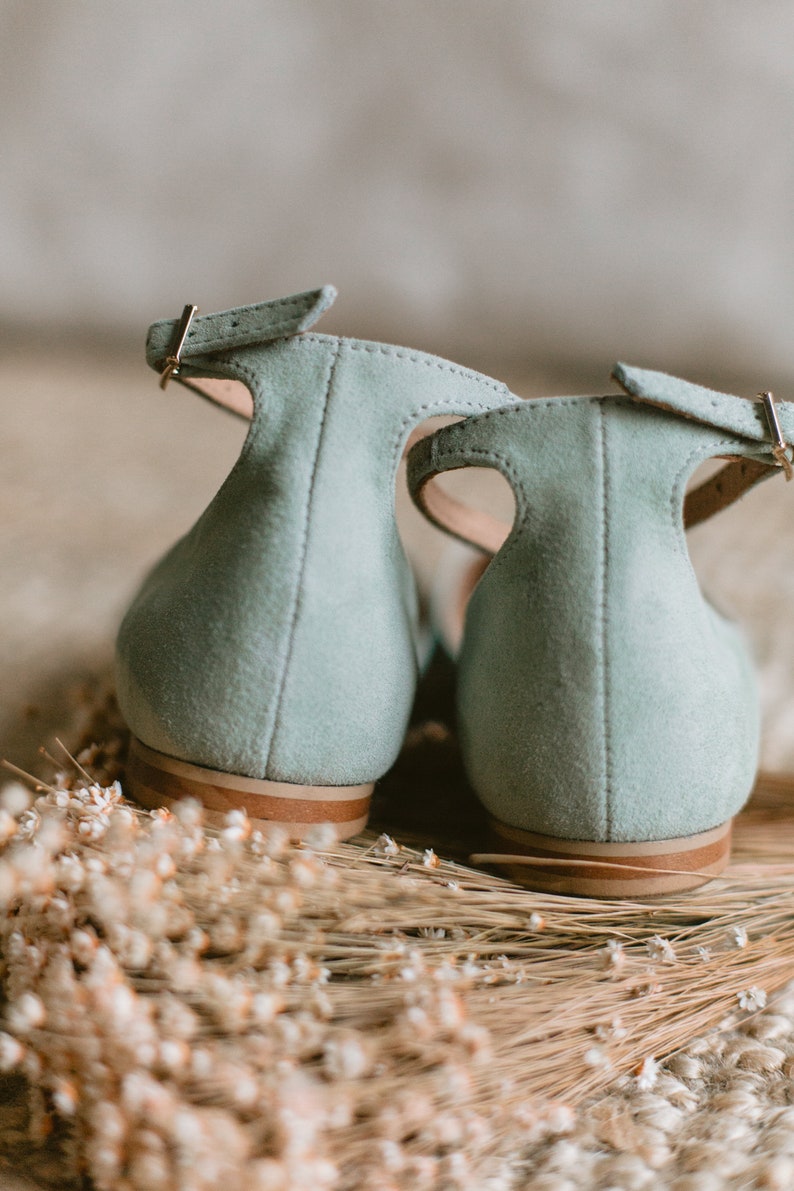 Leder Ballerinas, eukalyptus grünes Leder, Knöchelriemen Wohnungen, Wildleder Ballerinas, Frauen flache Schuhe, Boho Hochzeit Schuhe, Brautschuhe Bild 6