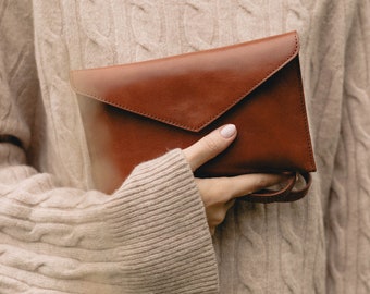 Multi-purpose clutch bag, cognac brown leather, crossbody bag, chain purse, waist bag, minimalistic style, gift for her, nature lover