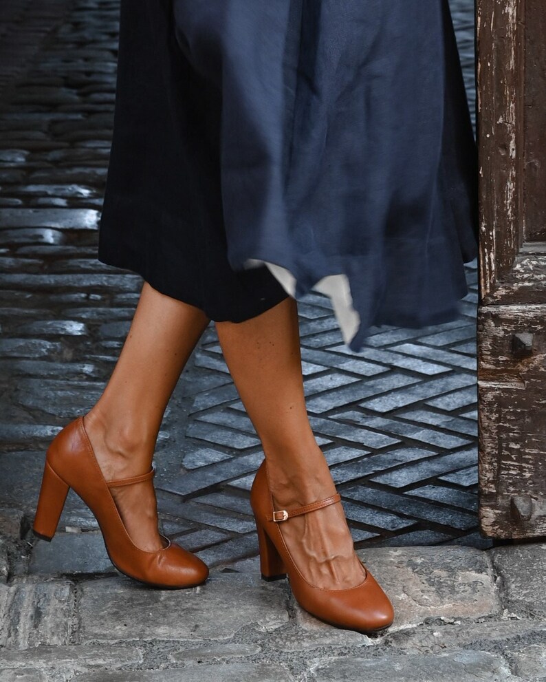 Mary-Jane hakken, cognacbruine lederen schoenen, retro schoenen met hoge hakken, retro bruidschoenen, natuurliefhebber afbeelding 1