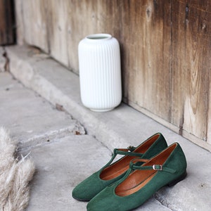 Retro style natural green suede leather ballet flats, leather t-bar shoes, matching mom and daughter shoes, gift for her, nature lover image 5