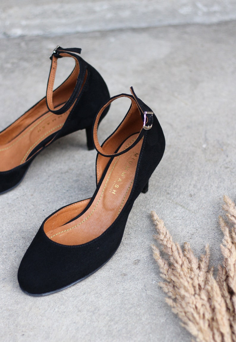 Natural black suede leather classic pumps with straps, gift for her, boho style shoes, retro style pumps, nature lover image 5