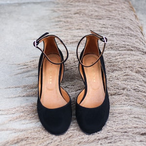 Natural black suede leather classic pumps with straps, gift for her, boho style shoes, retro style pumps, nature lover image 7