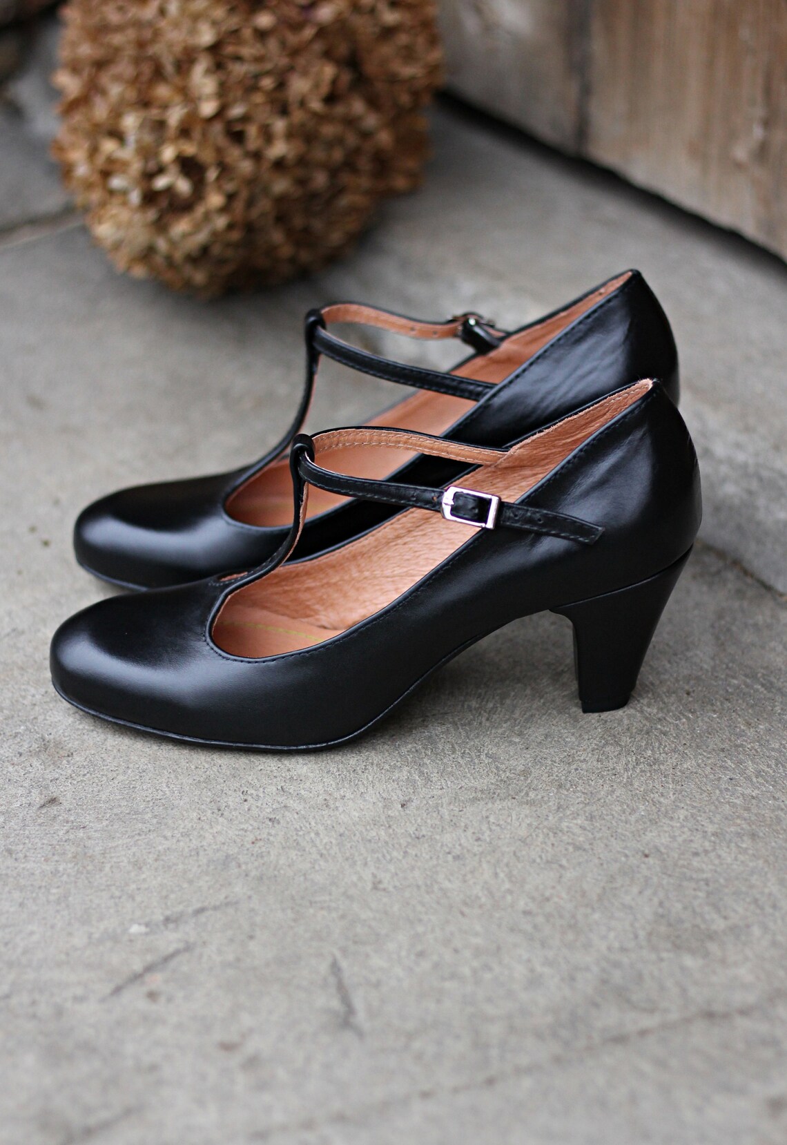 black leather mary jane heels