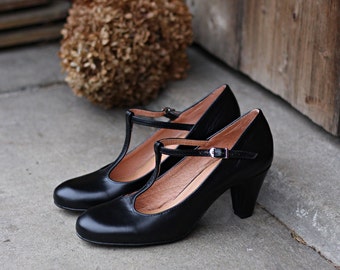 Retro style natural full grain black leather pumps, mary jane heels shoes, gift for her, boho style shoes, nature lover