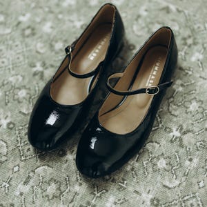 Handmade Black Patent Leather Mary Jane Shoes: Retro Ballet Flats - Etsy