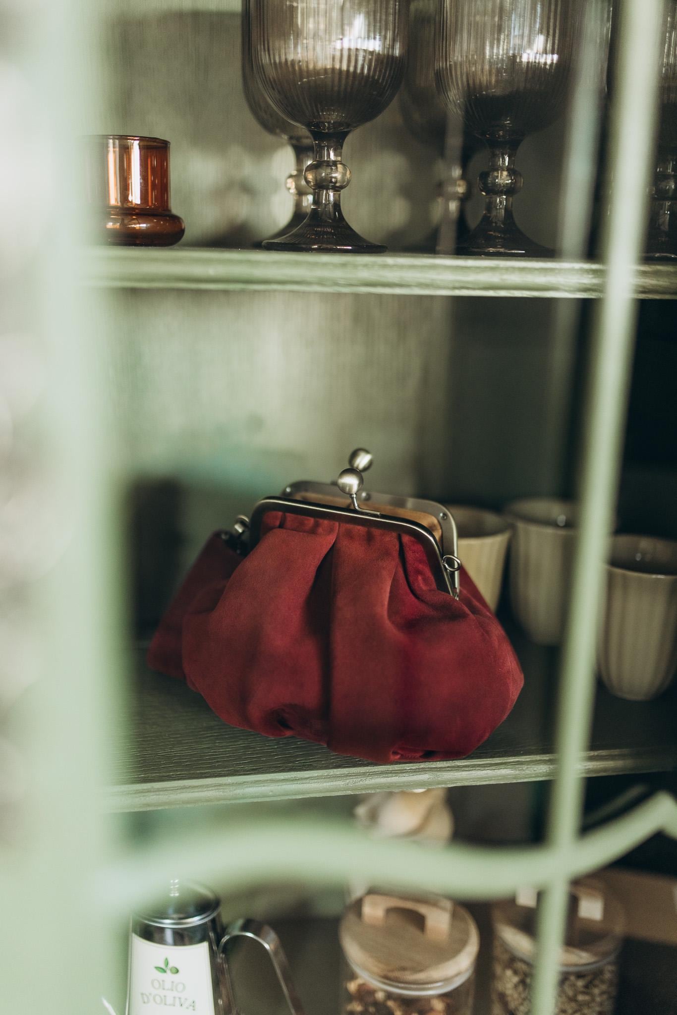 antique アンティーク20s ミニbag Mini Kiss Lock Purse – Burgundy Suede Leather Clutch Bag, Retro