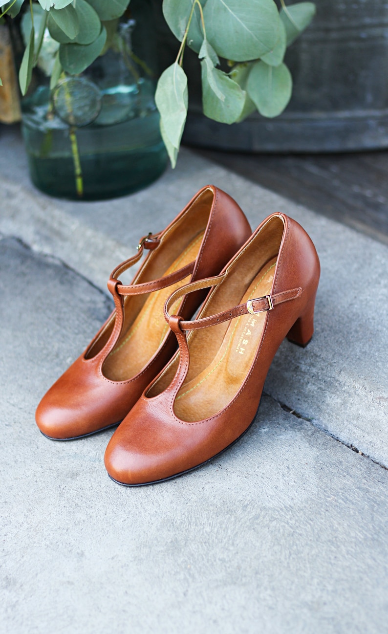 Retro-Stil cognacbraune Pumps, echtes Leder, Mary Jane Heels Schuhe, Geschenk für sie, klassische Schuhe, Naturliebhaber Bild 5